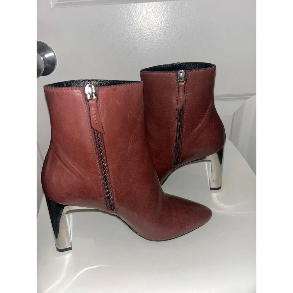Longchamp NIB Women's Heeled Ankle Boots size 38/ 7.5 Burgundy Leather